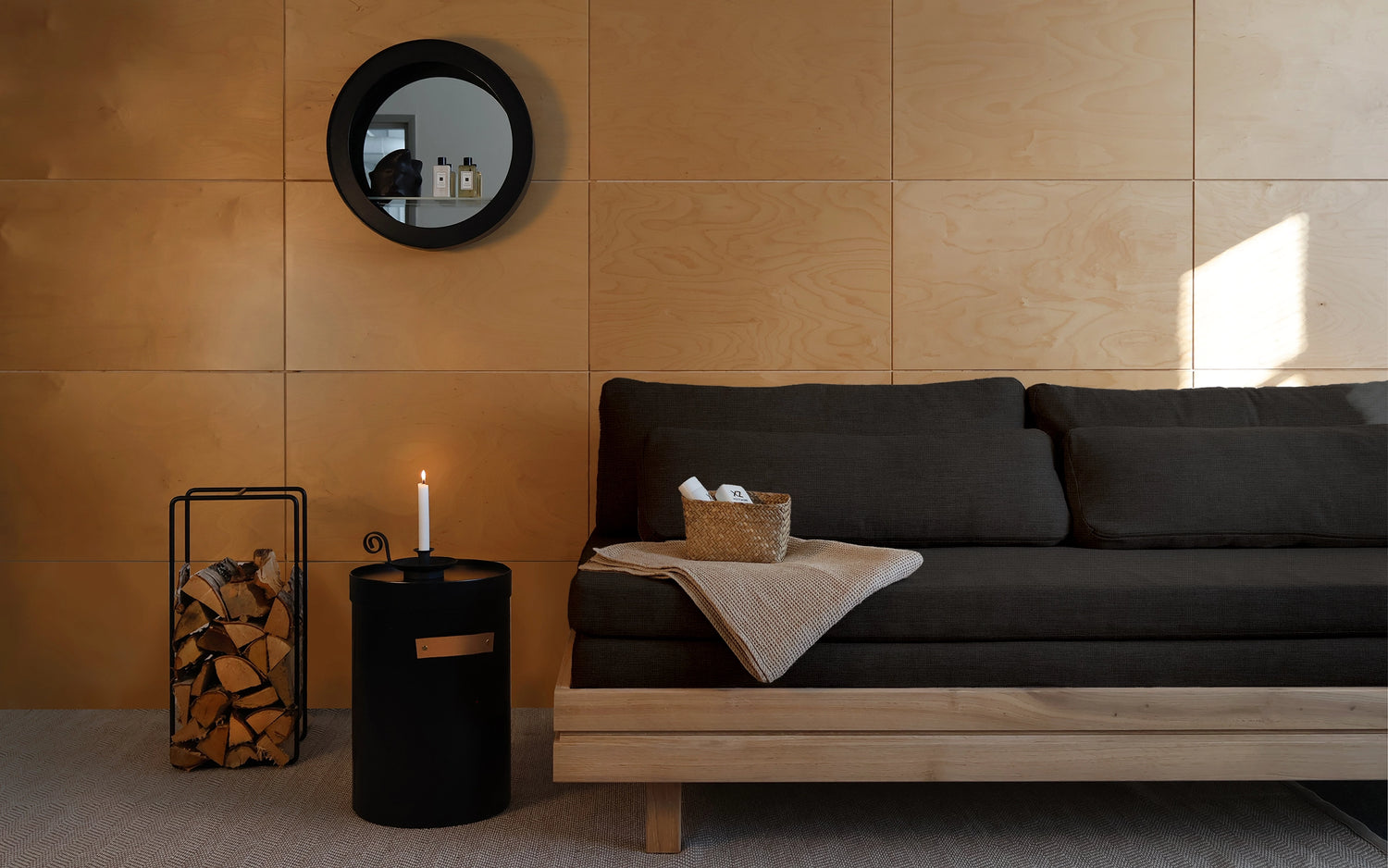 Day&Night -vuodesohva, tammi-tumman harmaa, vesipestävä