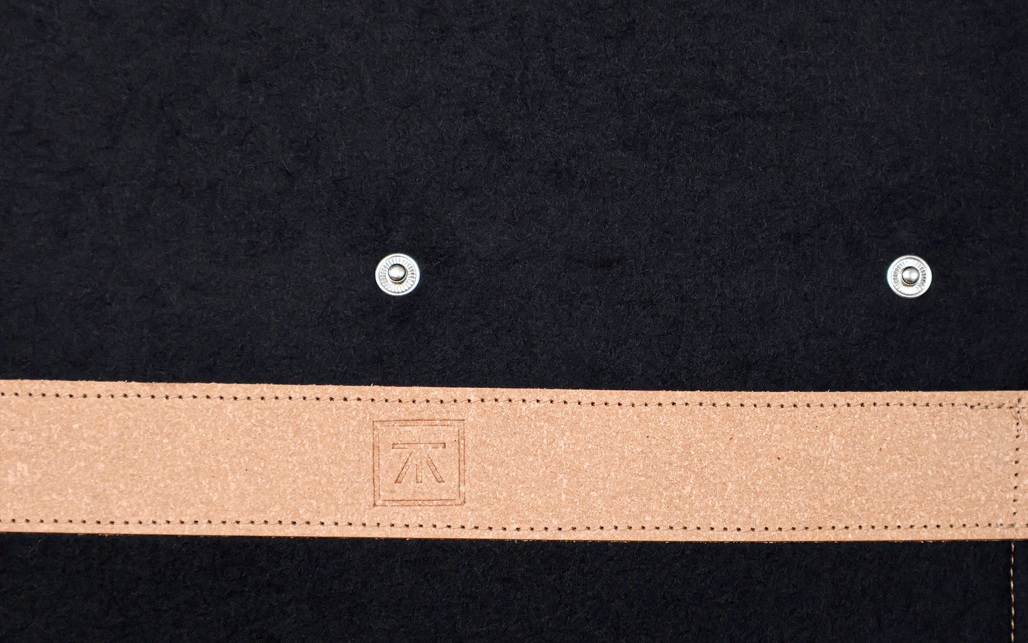 Sivu -säilytystasku, musta