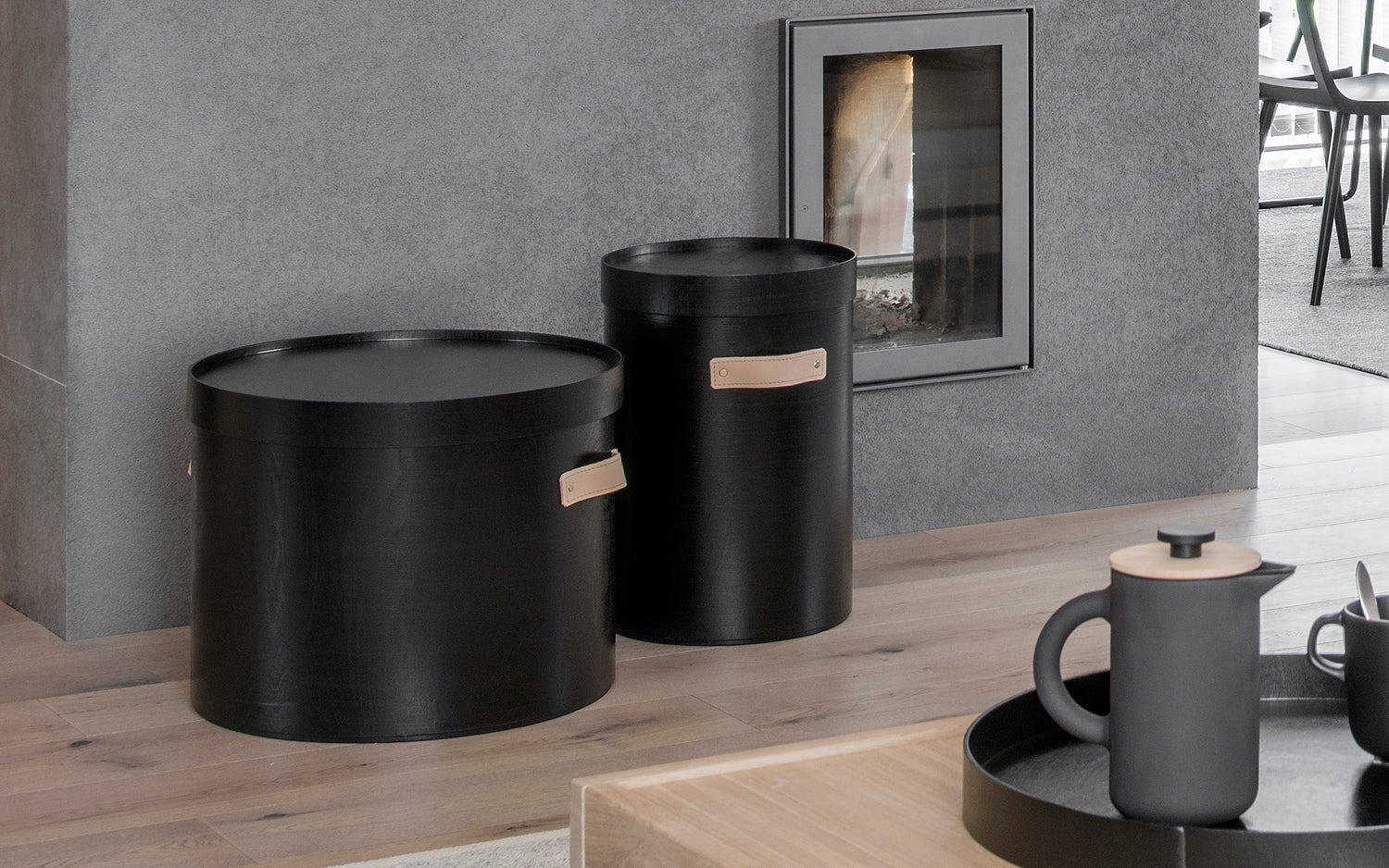 Aski M ja XL -sohvapöytäsetti, musta