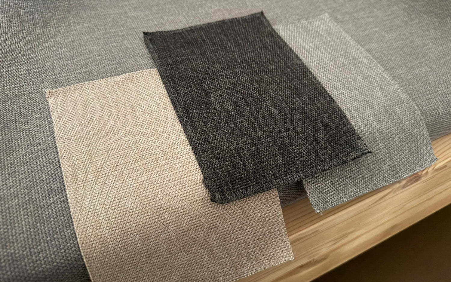 Kangasnäyte Kaiku -vuodesohvaan